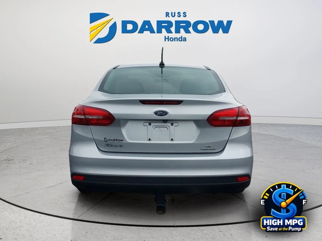 Used 2015 Silver Ford SE image 4