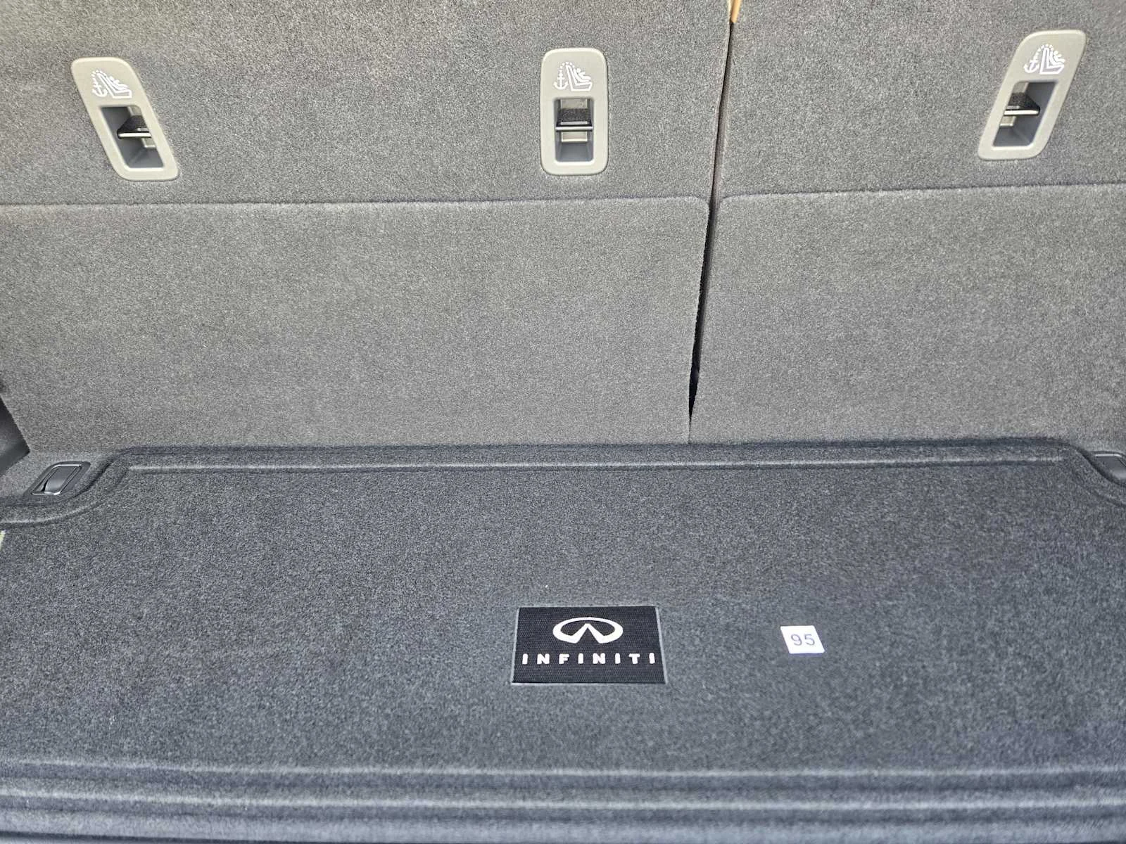 New 2026 RADIANT WHITE INFINITI Luxe 2WD image 20