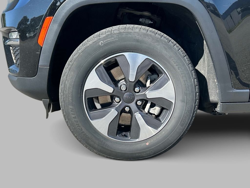 Used 2022 Black Jeep 4xe image 9