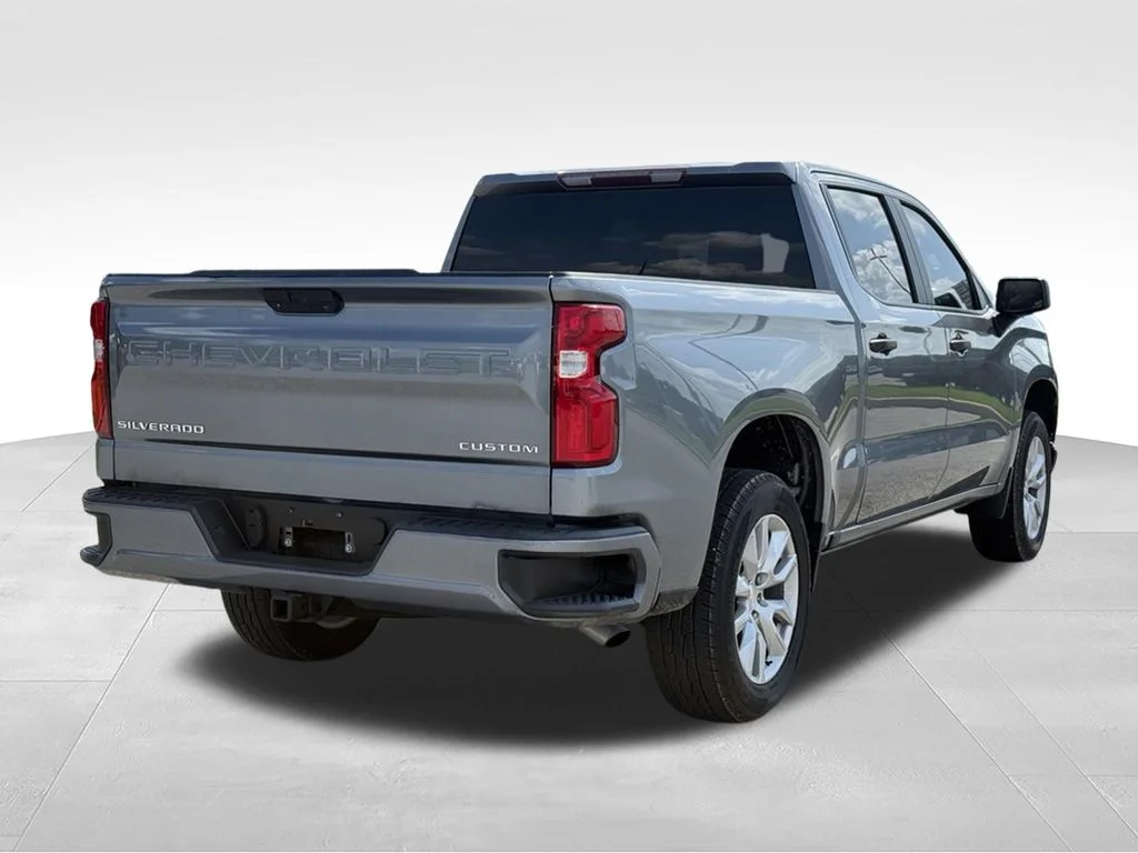 Used 2021 Gray Chevrolet Custom image 7