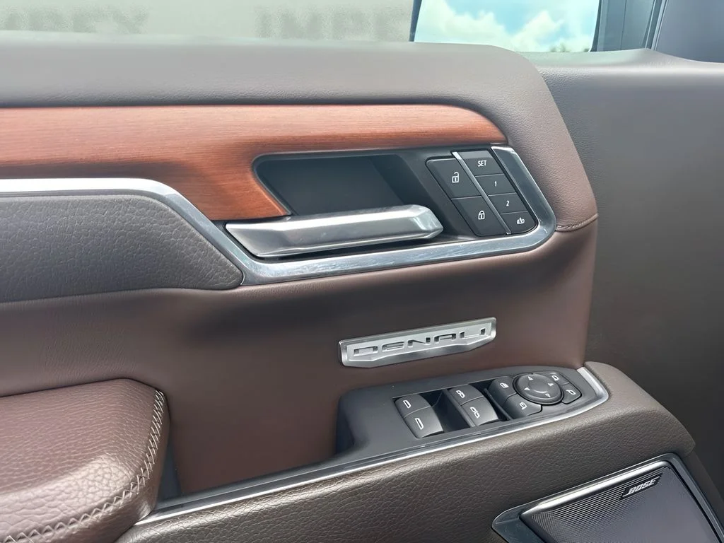 Used 2023 Silver GMC Denali image 18