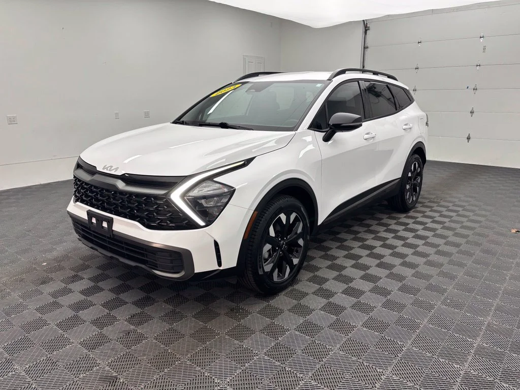 Used 2023 White Kia X-Line image 13