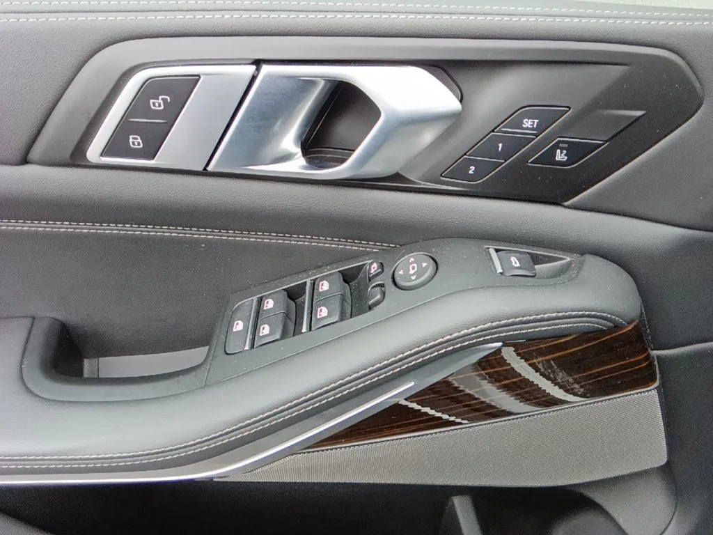 Certified Used 2026 Skyscraper Grey Metallic BMW xDrive40i image 11