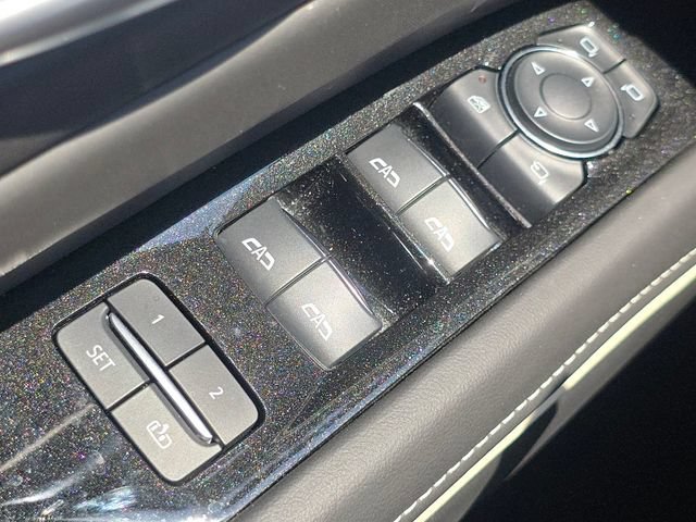 Used 2024 Crystal White Tricoat Cadillac Sport Platinum image 28