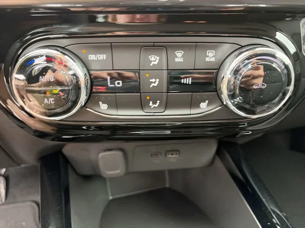 New 2026 Cacti Green Chevrolet ACTIV image 21