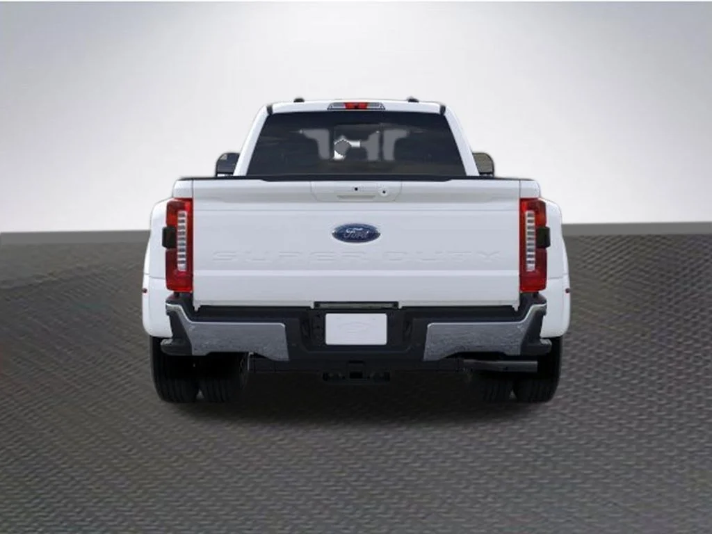 New 2026 Star White Metallic Tri-Coat Ford F-350® Lariat® image 5