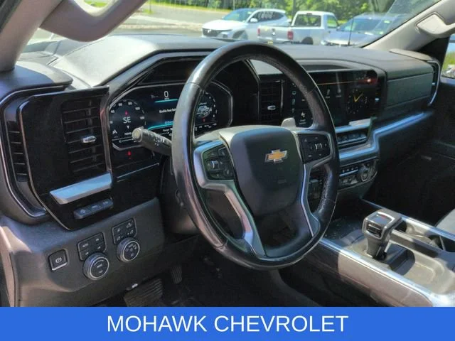 Used 2022 Silver Ice Metallic Chevrolet LTZ image 9