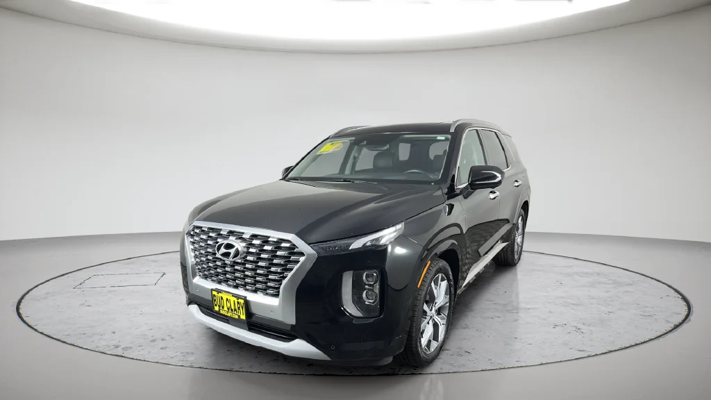 Used 2021 Black Hyundai Limited image 1