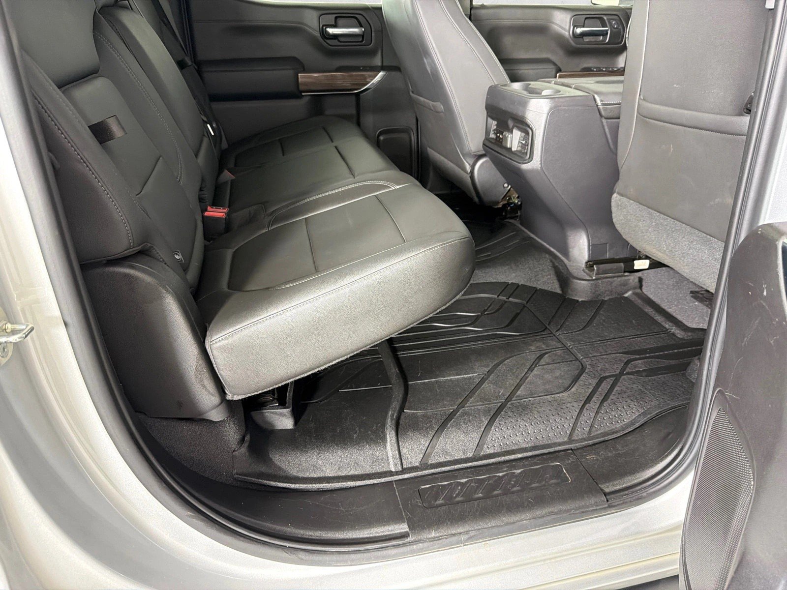Used 2019 Silver Ice Metallic Chevrolet LT Trail Boss image 15