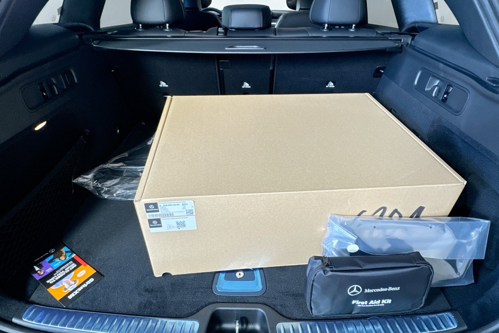 New 2026 Black Mercedes-Benz GLC 300 image 24