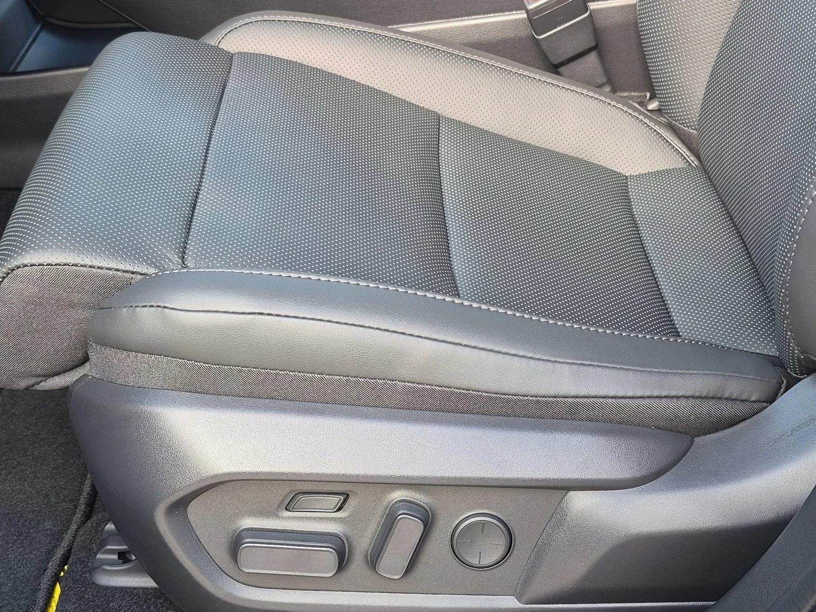 New 2026 Cloudburst Gray Lexus ES 350e LUXURY image 4