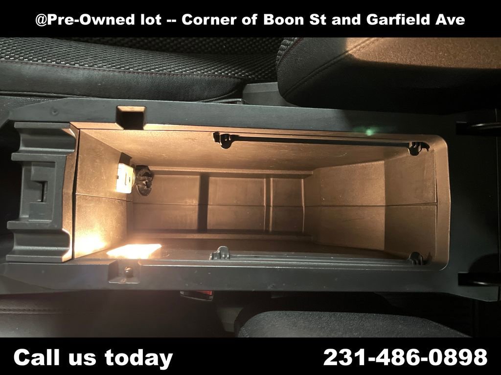 Used 2015 TUNGSTEN METALLIC Chevrolet LT image 25