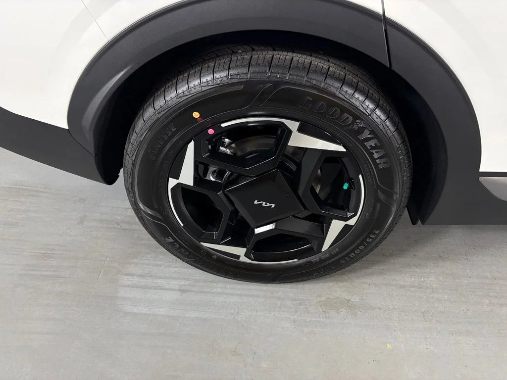 New 2027  Kia EX image 11