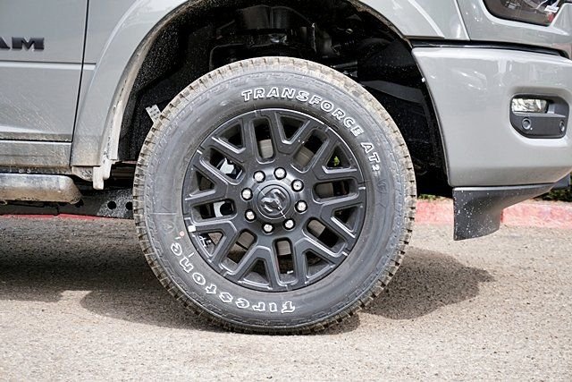 New 2026 Ceramic Gray Clear-Coat Exterior Paint RAM Limited image 8