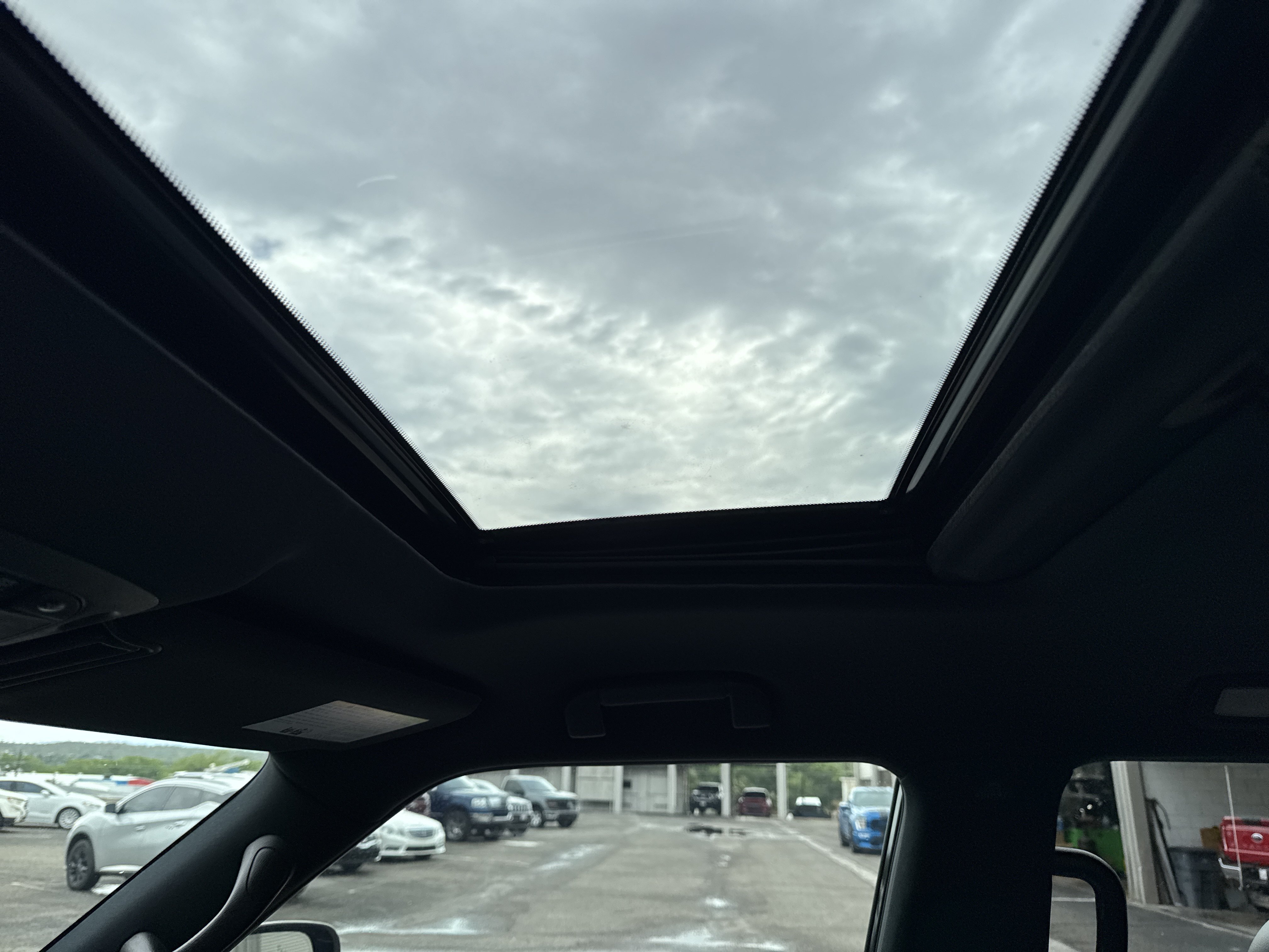 2022 Nissan Armada SL - Photo 35
