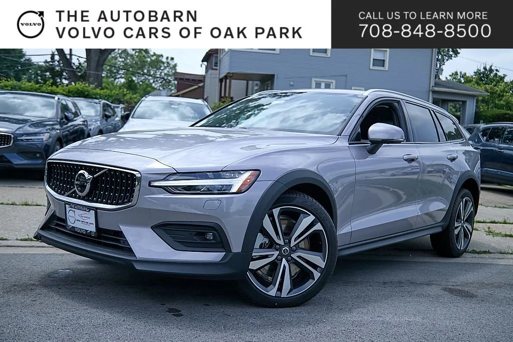 2026 Volvo V60 Cross Country B5 Plus AWD's photo