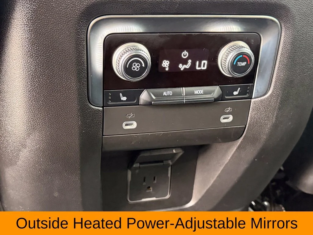 Used 2023 STERLING METALLIC GMC Denali image 29
