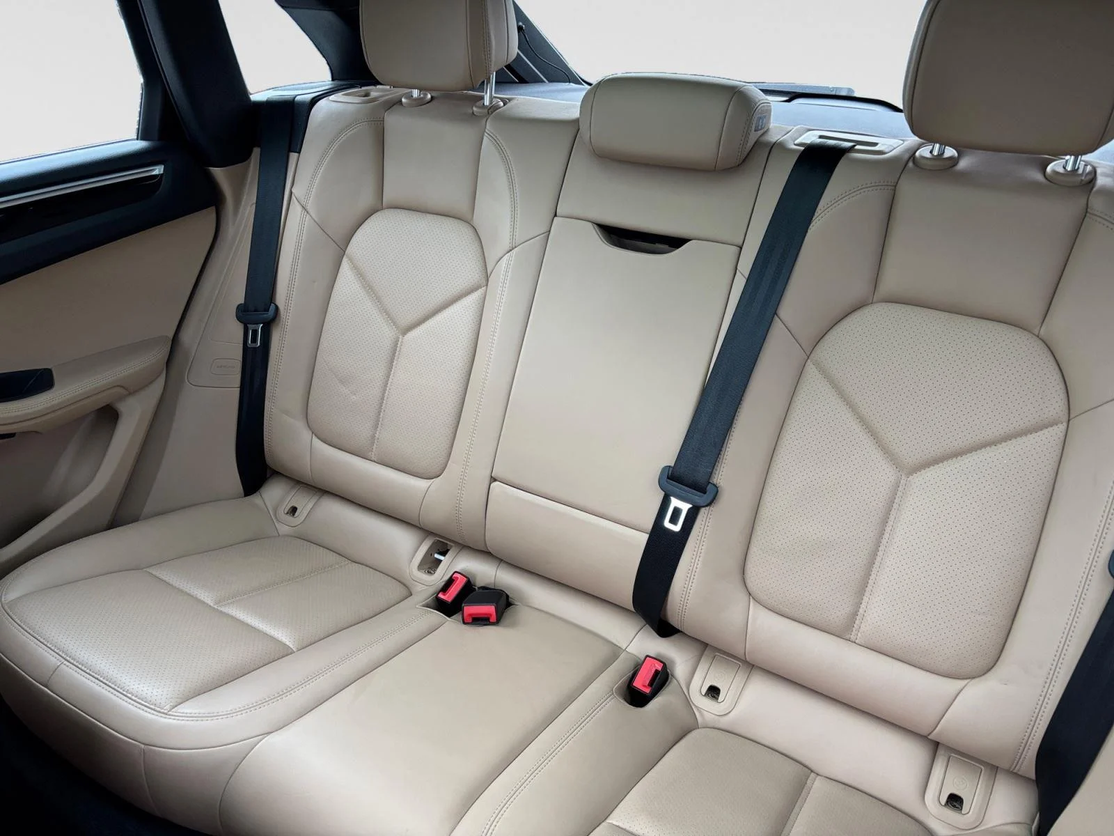 Used 2020 White Porsche Base image 13