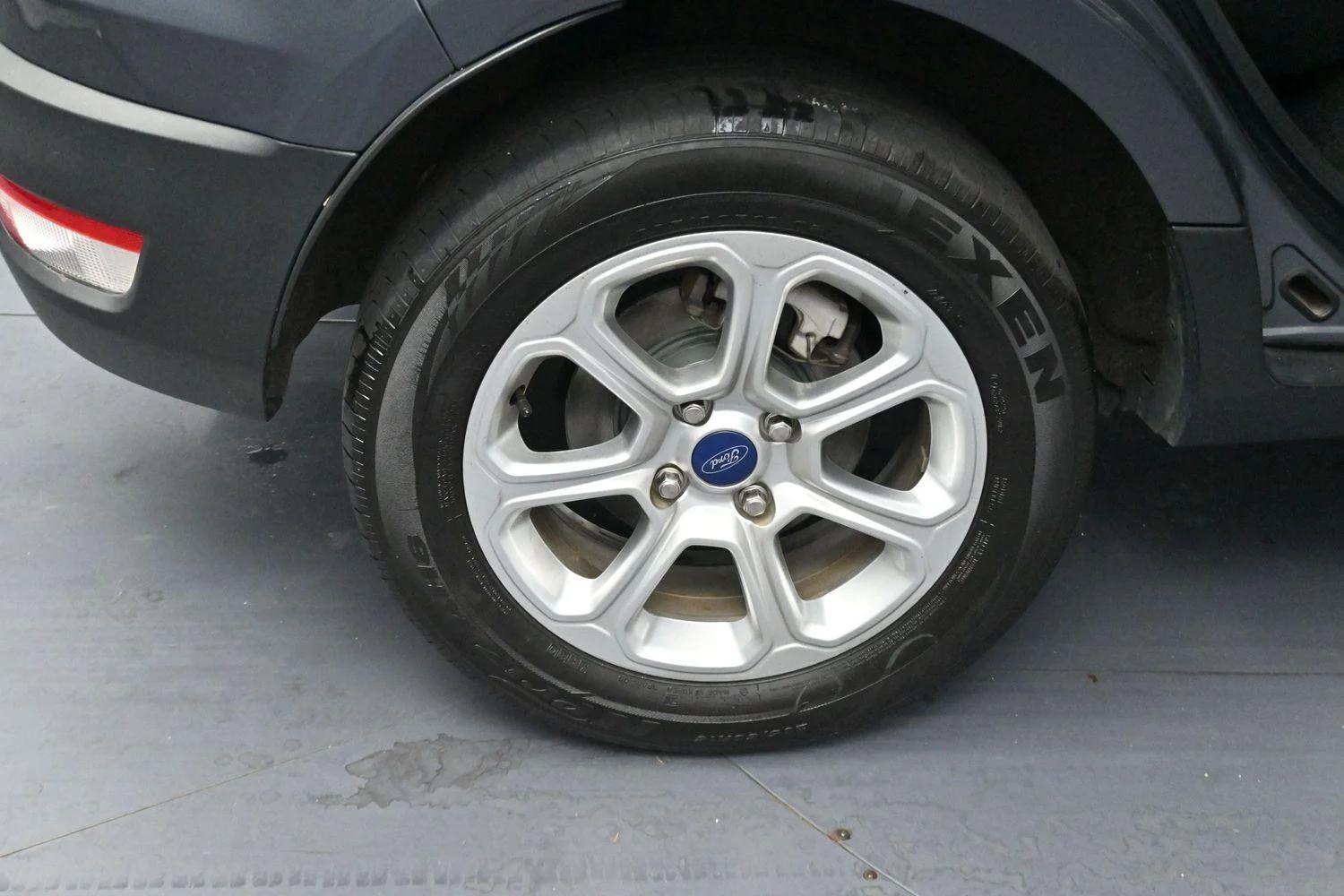 Used 2021 Smoke Ford SE image 32