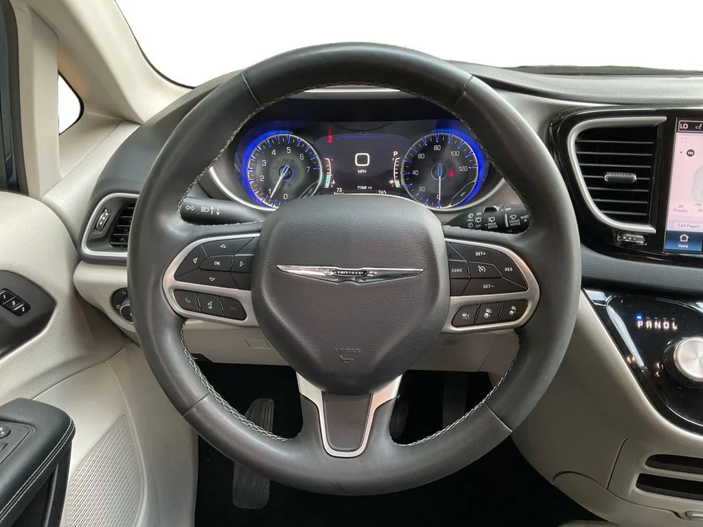 Used 2023 Blue Chrysler Touring L image 17