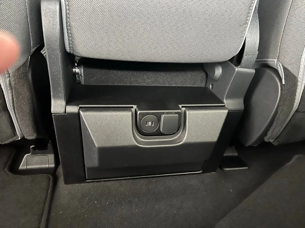 New 2026 Oxford White Ford F-250® XL image 18