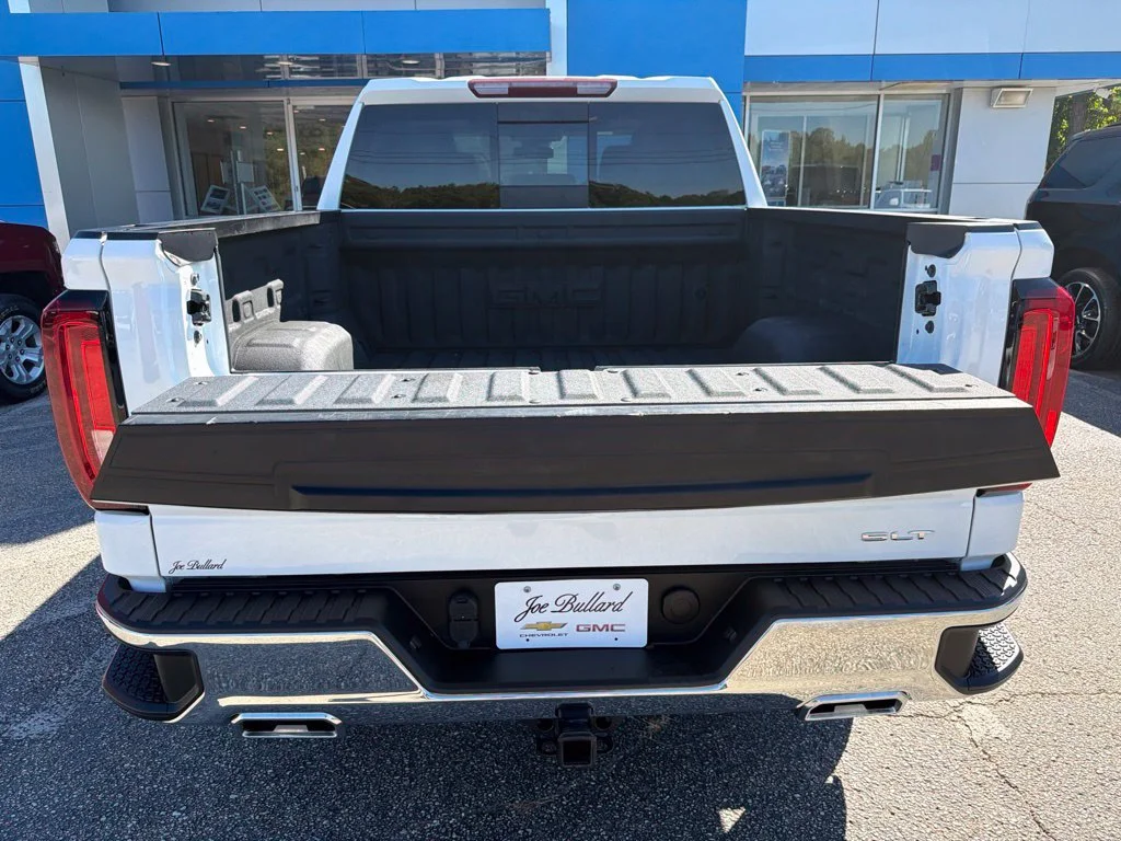 Used 2023 SUMMIT WHITE GMC SLT image 9