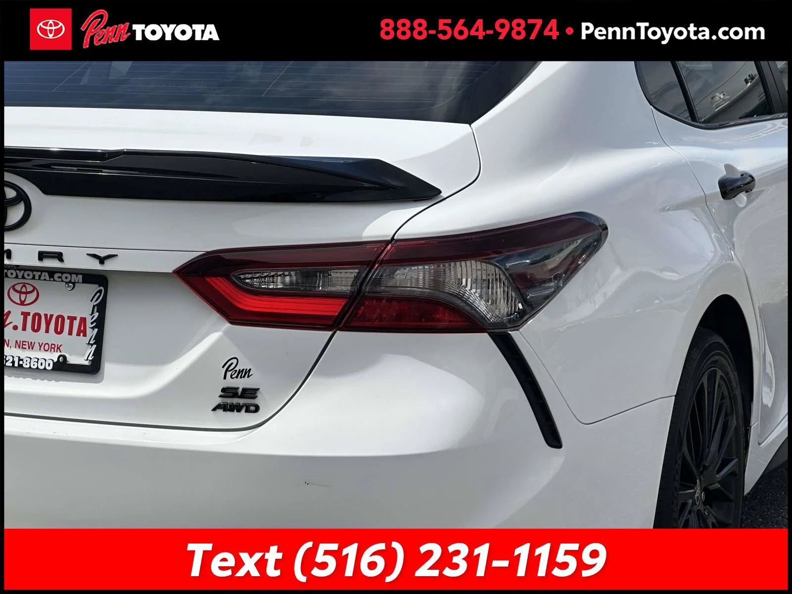 Used 2022 White Toyota SE Nightshade image 10