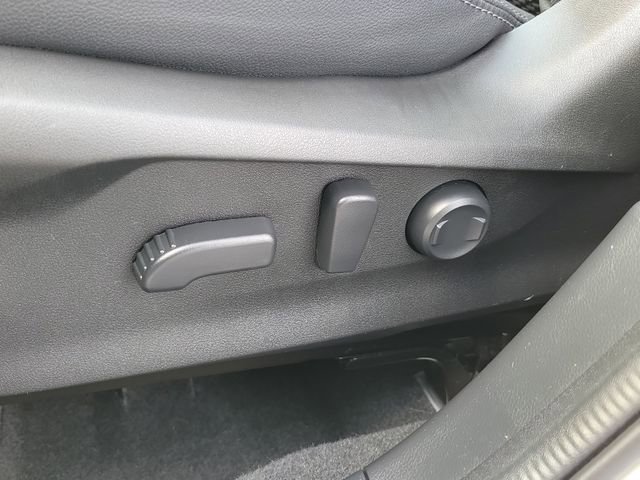 Used 2022 White Subaru Premium image 19
