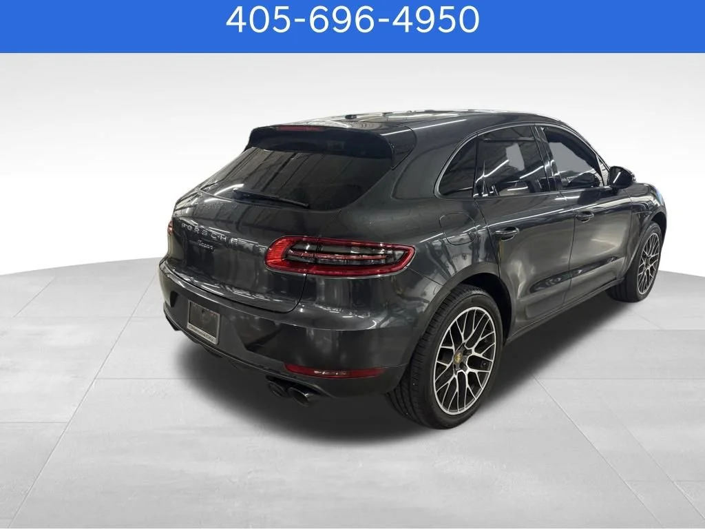 Pre-Owned 2018 Porsche Macan Base