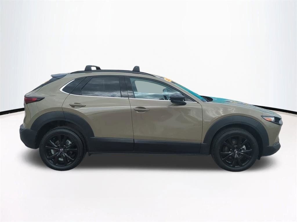 2025 Mazda CX-30 Carbon Turbo - Photo 4
