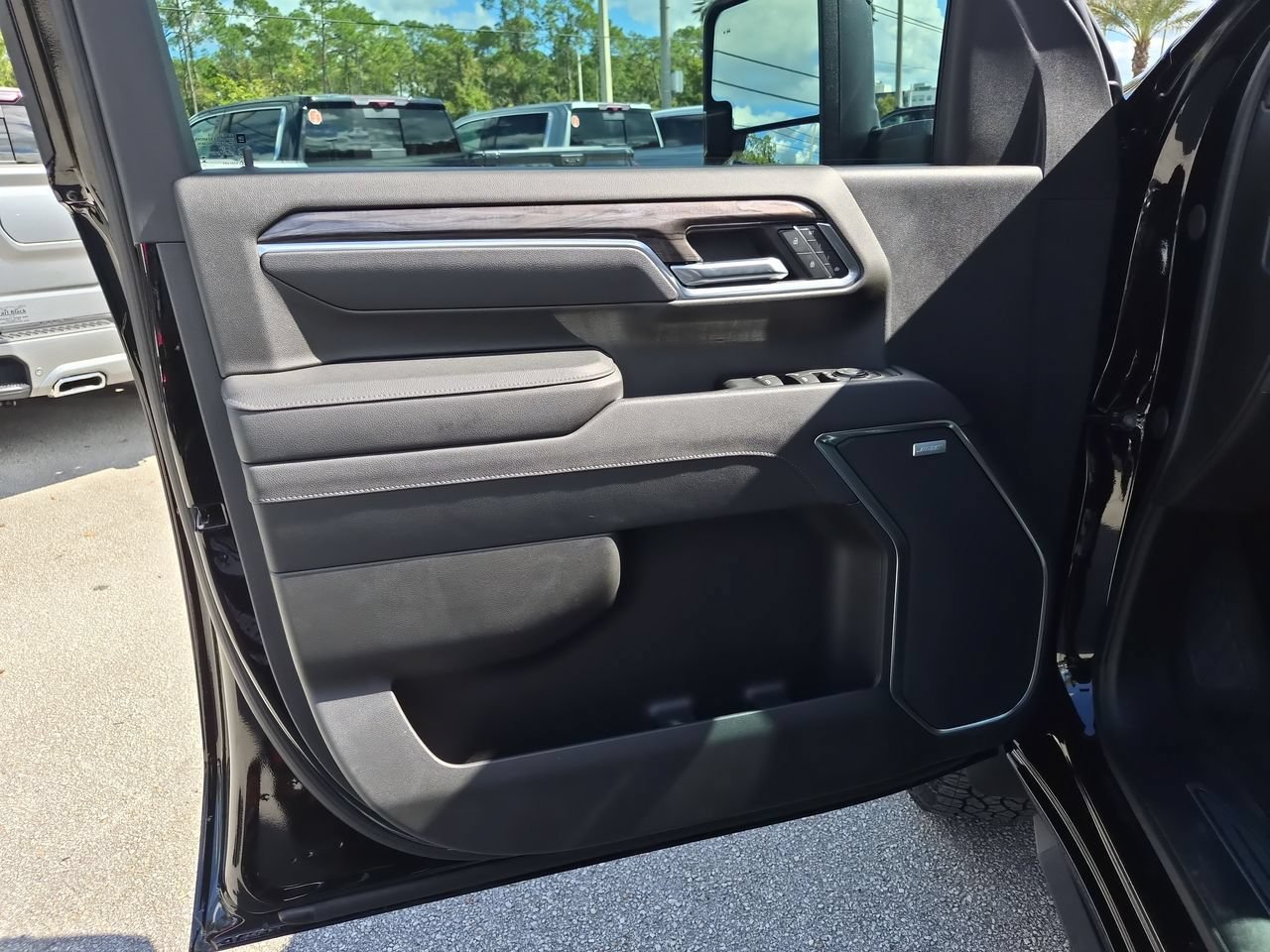Used 2025 Black Chevrolet LTZ image 22