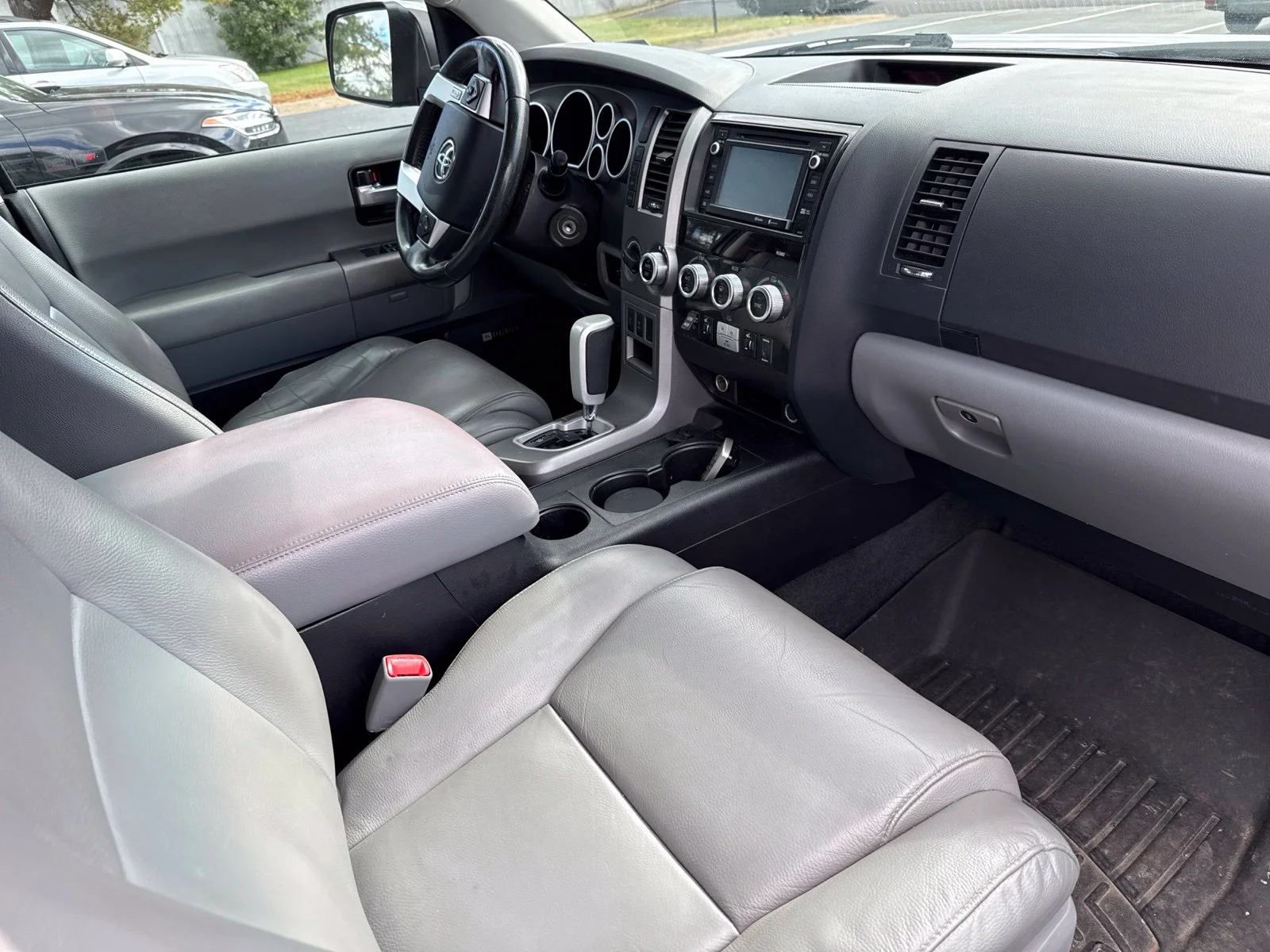 Used 2016 Silver Toyota Limited image 5