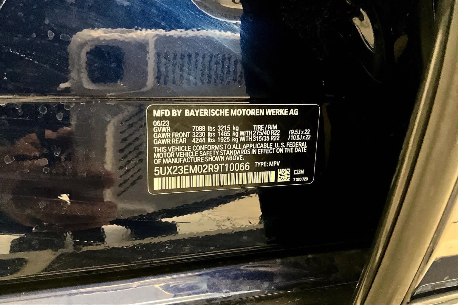 Used 2024 Tanzanite Blue II Metallic BMW xDrive40i image 32