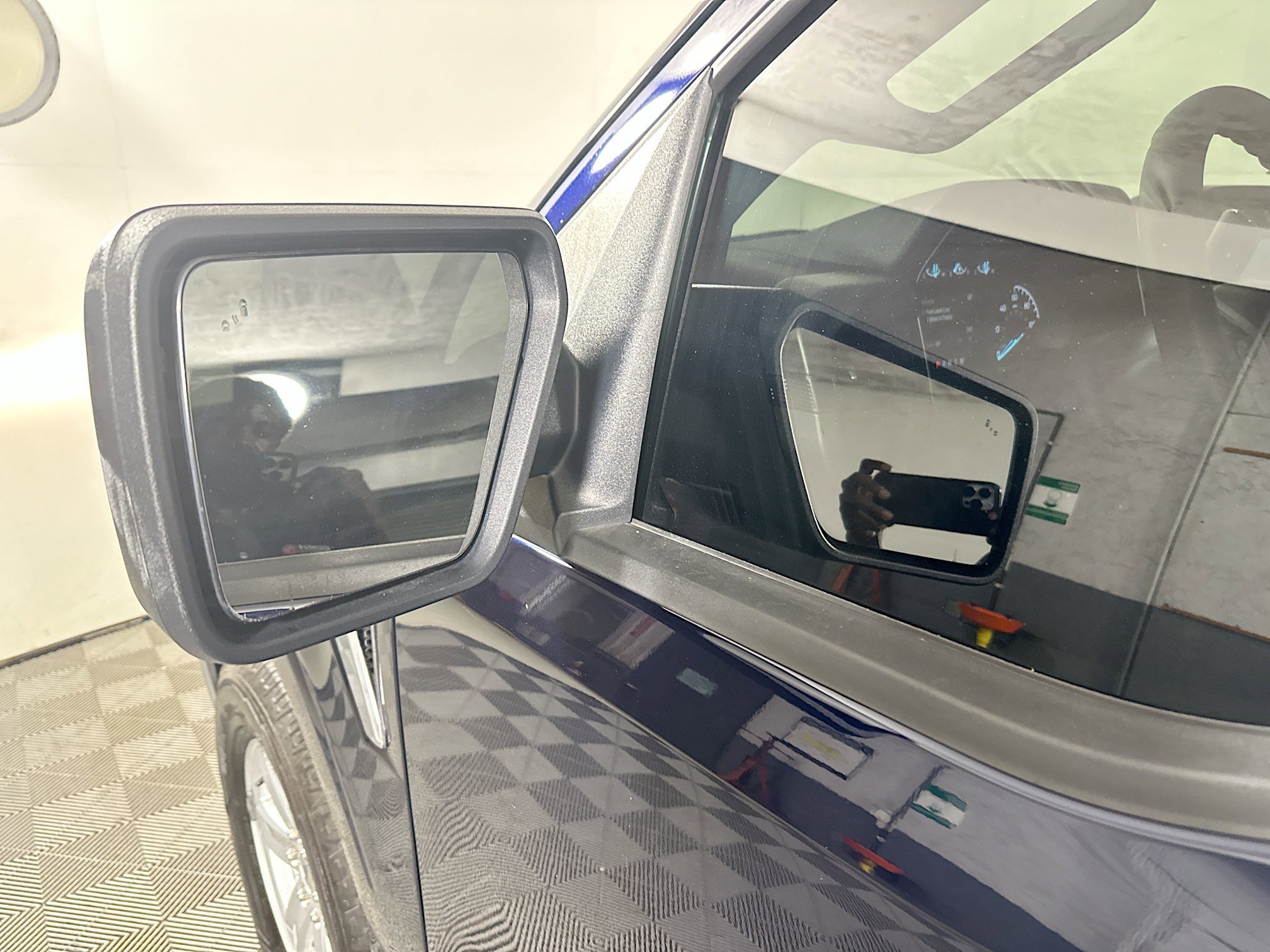 Used 2022 Blue Metallic Ford XLT image 10