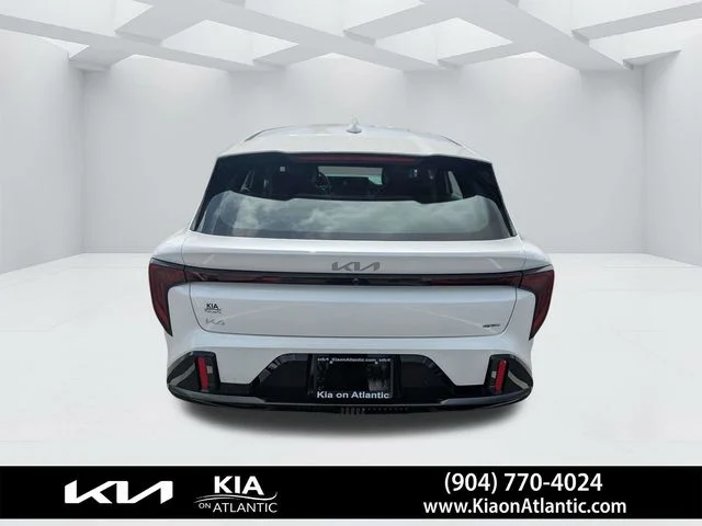 New 2026 Snow White Pearl Kia GT-Line image 4