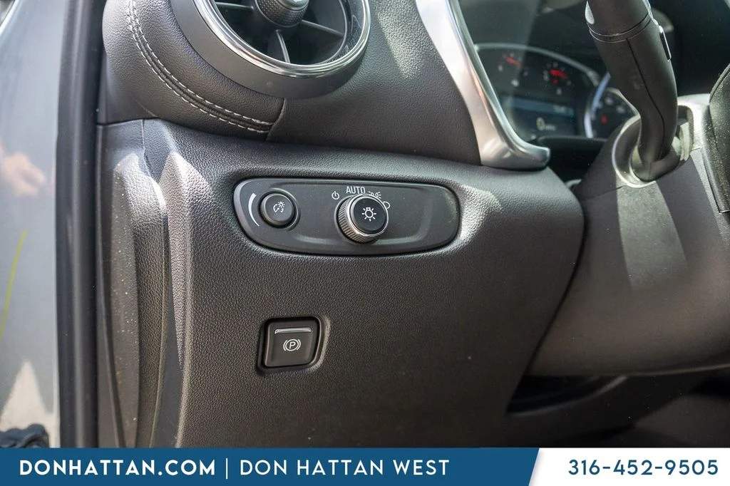 Used 2025 Gray Chevrolet LT image 22