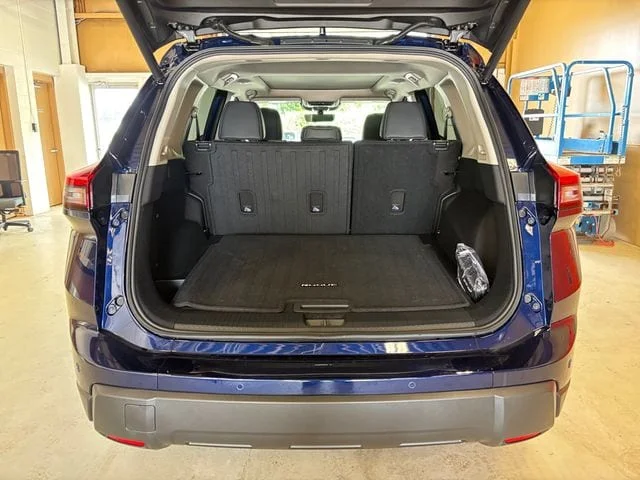 New 2026 Deep Ocean Blue Pearl Nissan Dark Armor image 18