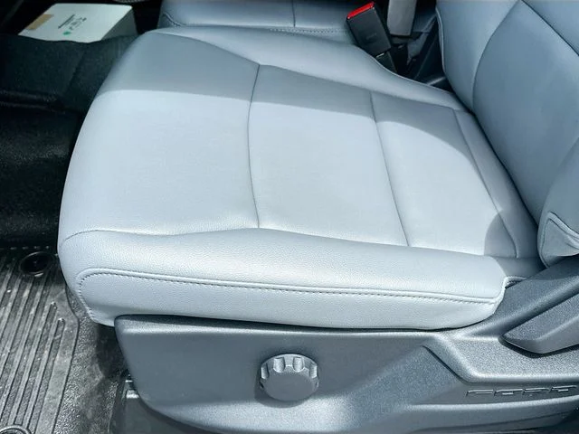 New 2026 Oxford White Ford XL image 12