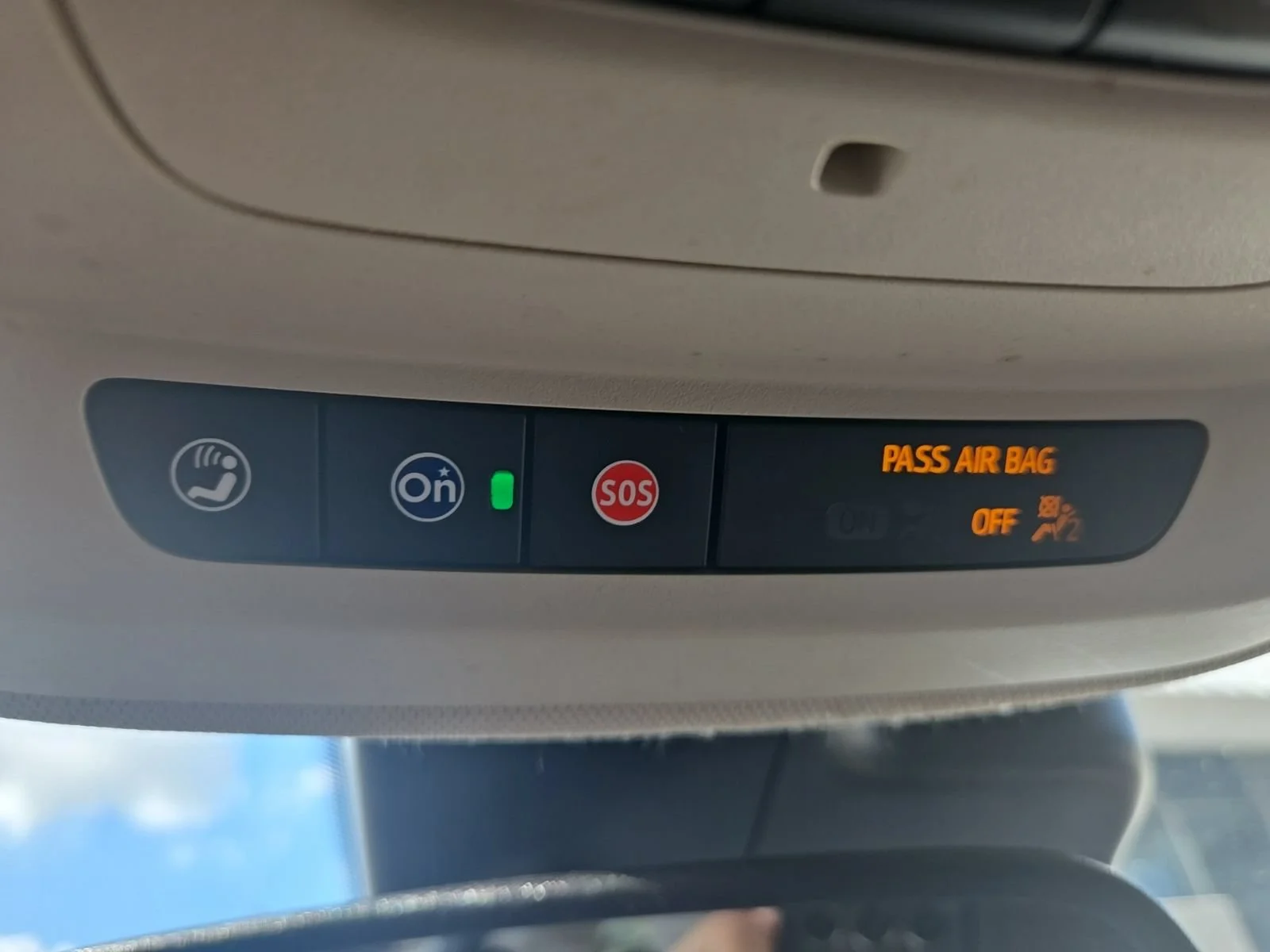 Used 2021 CINNABAR METALLIC Buick Essence image 17