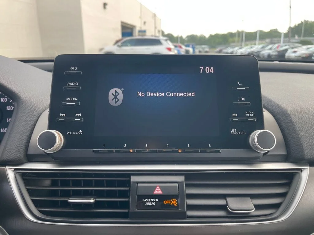 Certified Used 2018 Modern Steel Metallic Honda LX 1.5T image 9