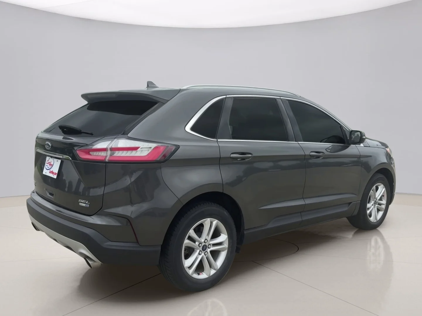 Used 2019 Gray Ford SEL image 5