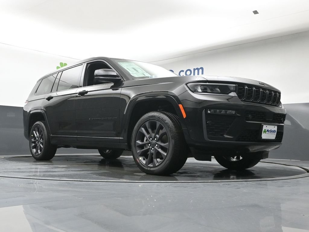 New 2026 Diamond Black Crystal Pearl-Coat Exterior Paint Jeep Limited Reserve image 26