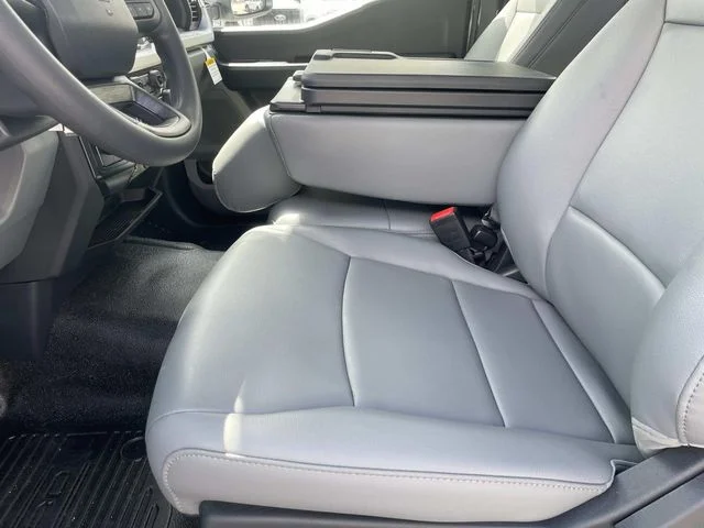 New 2025 Oxford White Ford F-600® XL image 16