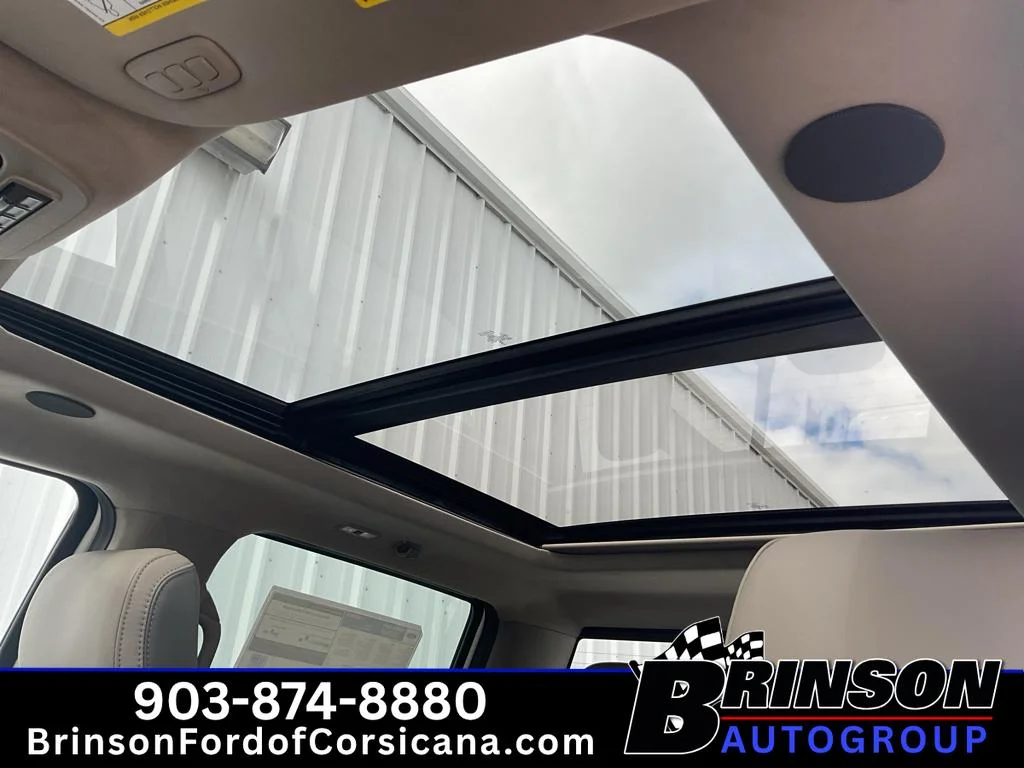 New 2026 Star White Metallic Tri-Coat Ford Platinum image 15