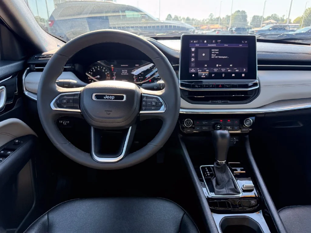 Used 2024 Gray Jeep Limited image 8
