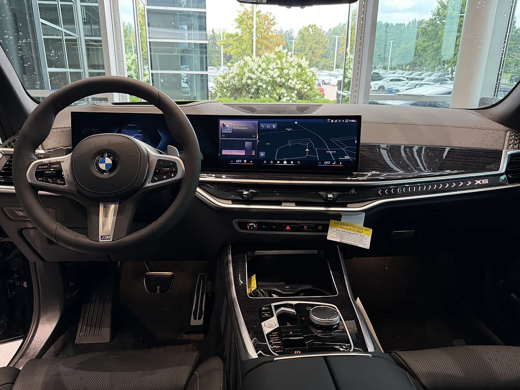 New 2026 Carbon Black Metallic BMW xDrive40i image 15