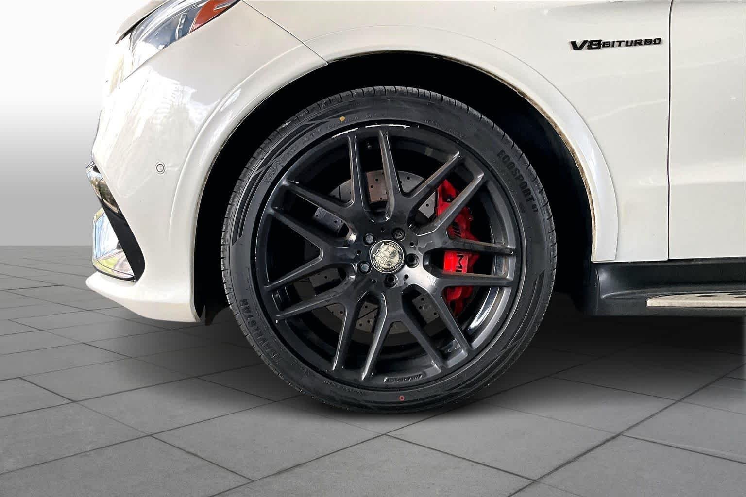 Used 2016 designo Diamond White Metallic Mercedes-Benz AMG® GLE 63 S-Model image 10