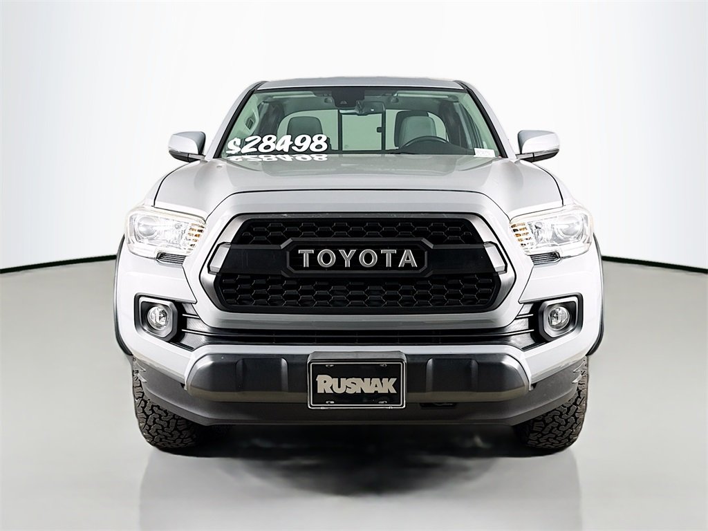 2020 Toyota Tacoma SR5 V6 photo 2