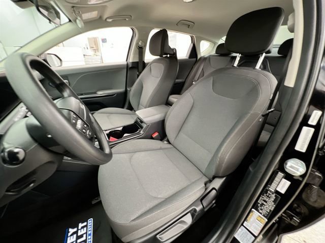 Used 2025 Black Kia LXS image 9