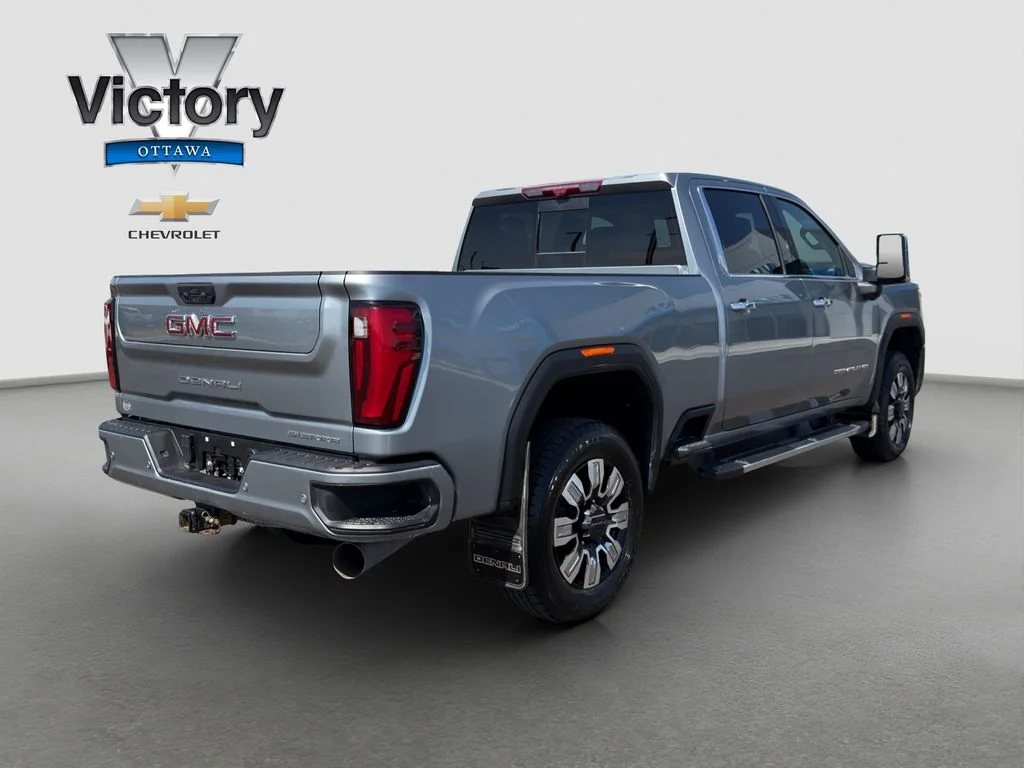 Used 2024 Silver GMC Denali image 6